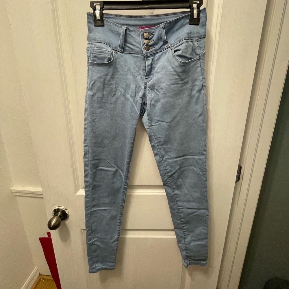 High waisted jeans